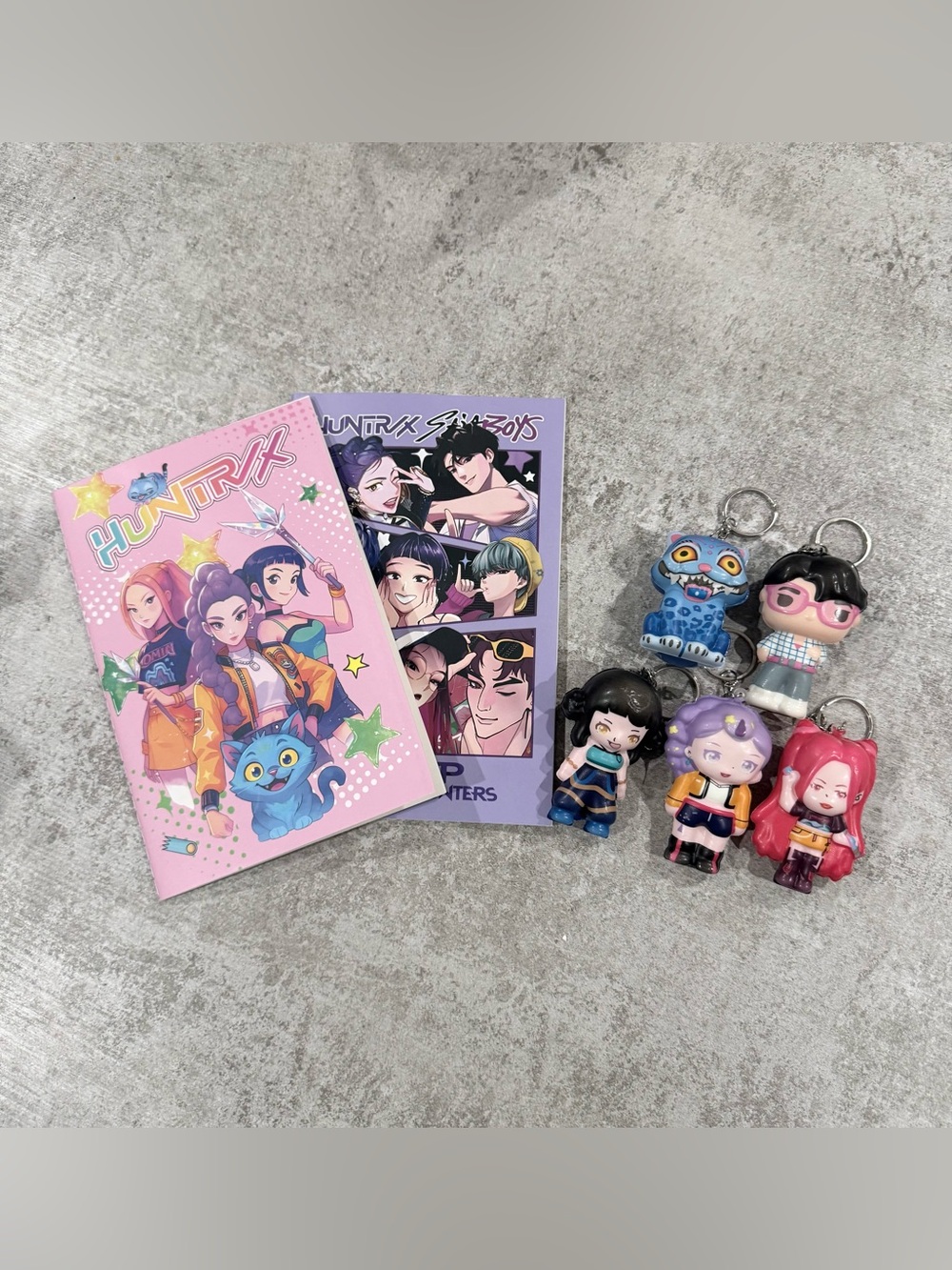 5 kpop squishie figurine keychains 2 notepads demon hunters kawaii fan